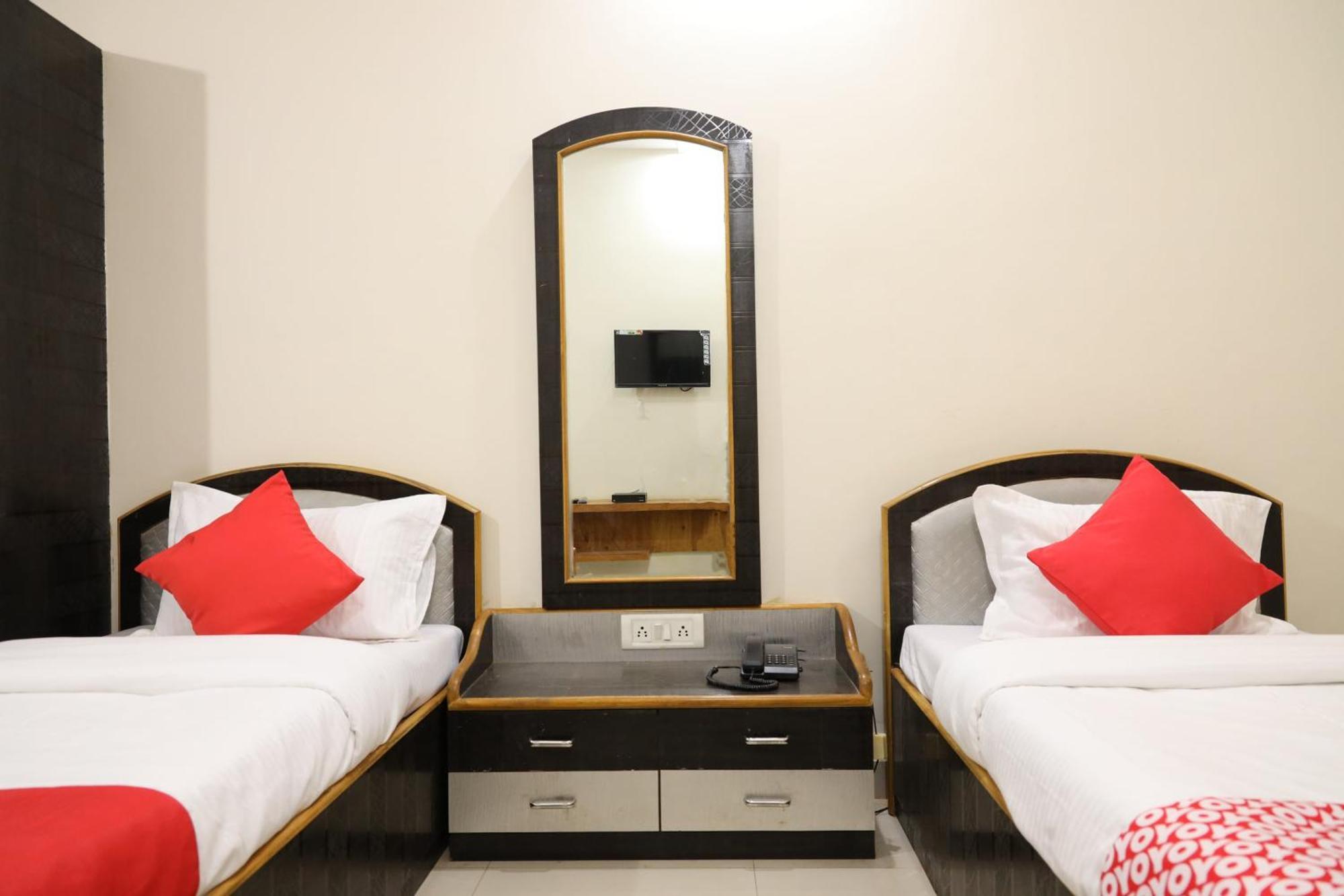 Hotel O Prithvi Inn นาคปุระ ภายนอก รูปภาพ